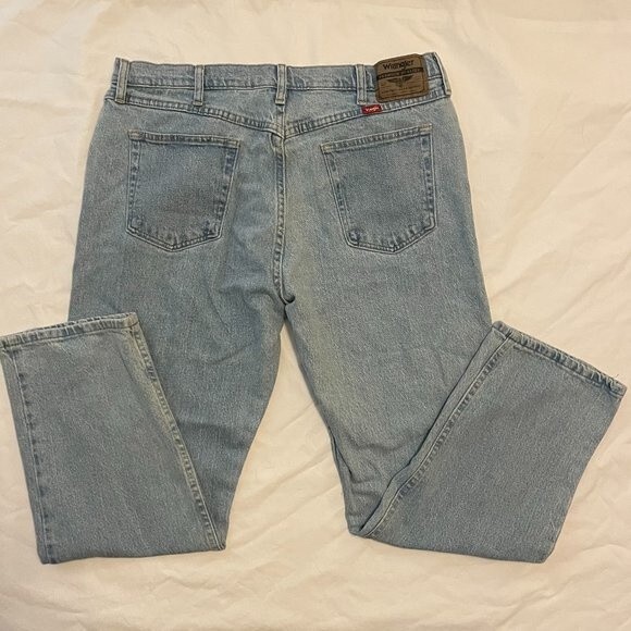 Wrangler Premium Quality Light Wash Straight Leg Mens Denim Jeans Size 36X30 - Picture 6 of 8